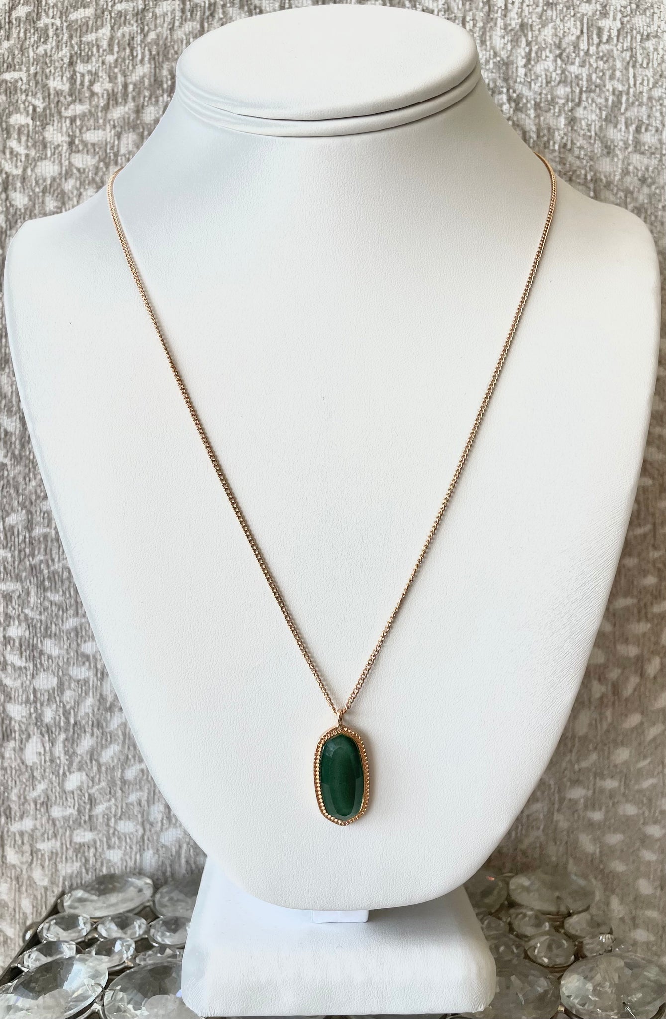 Drop Pendent with Emerald Color Stone