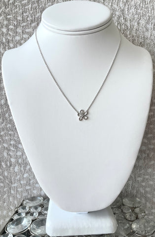 Silver Dainty Flower Pendent with Crystal